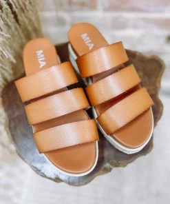 Mia Shoes Kaz Sandals
