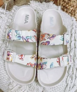 Mia Shoes Kiana Sandals- Flower