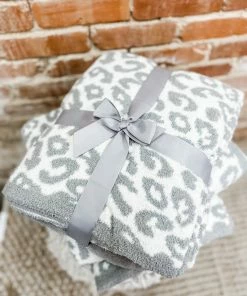 Texas Bling Joanna Leopard Patterned Blanket