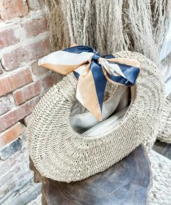 Texas Bling Skylar Round Straw Braided Bag Take Me Away: Resort Edition