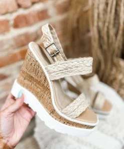 Fortune Dynamic Adler Wedges- Beige
