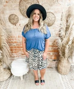 Umgee Hannah Raw Edge Button Detail Top