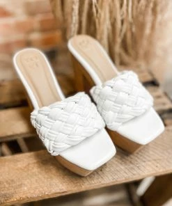 MARS SKY SHOES Tessie Wood Chunky Heel