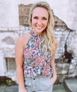 Trend Notes Tops Jada Paisley Floral Keyhole Detail Top