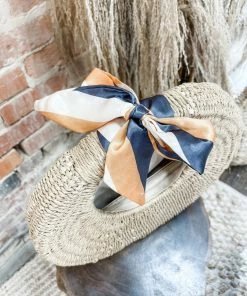 Texas Bling Skylar Round Straw Braided Bag Take Me Away: Resort Edition