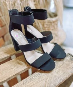 Fortune Dynamic Shoes Night Sandals- Black