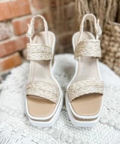 Fortune Dynamic Adler Wedges- Beige