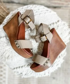 Mia Shoes Senna Wedges- Tan
