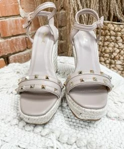 Qupid Cascade Wedges