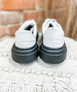 Maker's Shoes Aria 22 Sneakers- Black