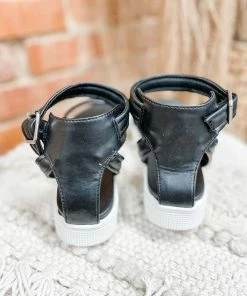 Mia Shoes Sistine Sandals