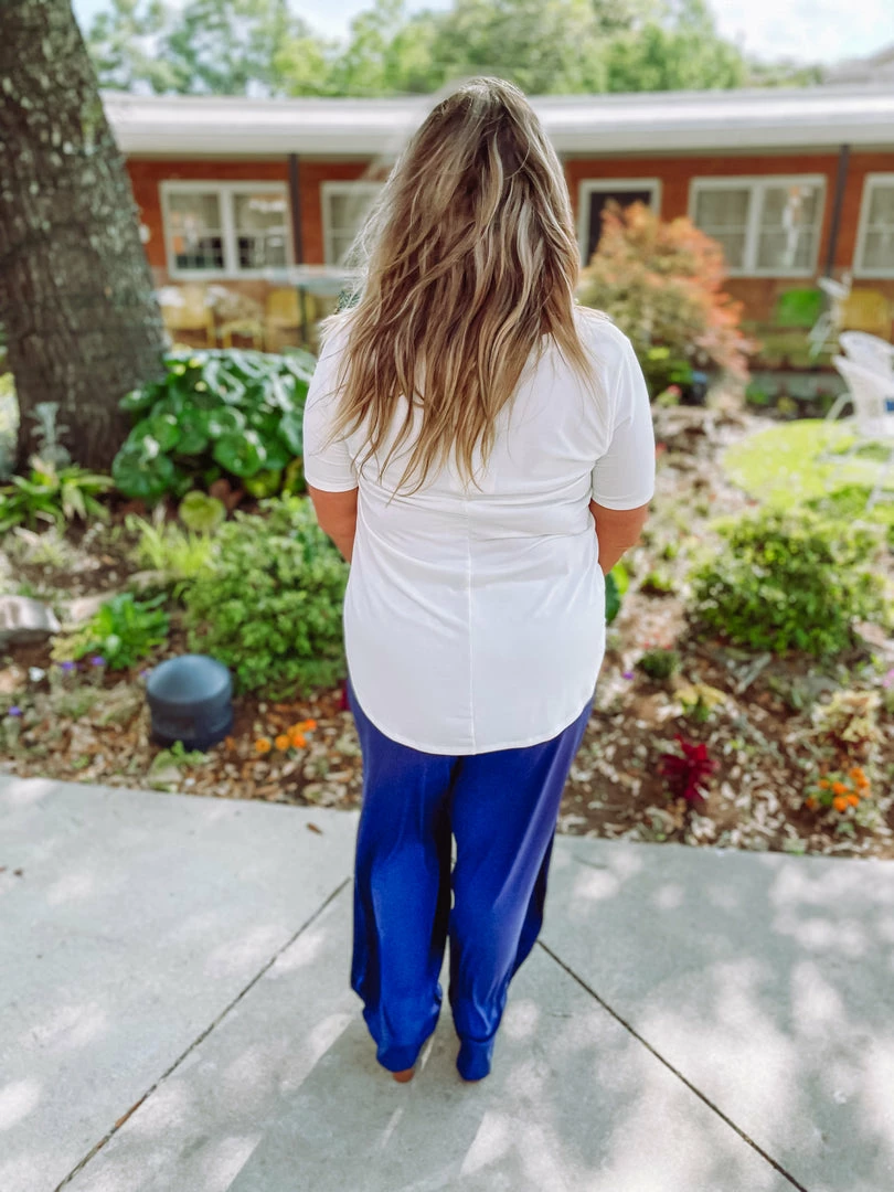 Zenana Premium Jana Flowy V Neck Round Hem Top- Ivory Take Me Away: Resort Edition 4 Zenana Premium Jana Flowy V Neck Round Hem Top- Ivory Take Me Away: Resort Edition