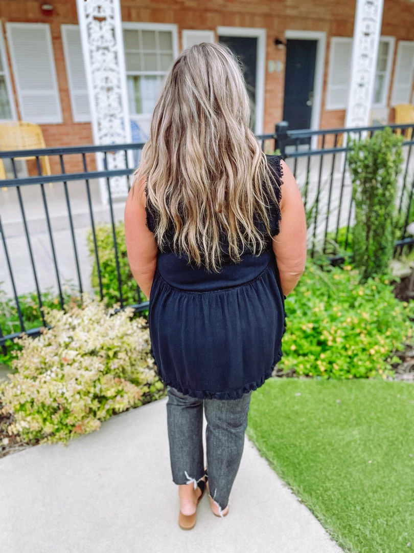 Umgee Neutral Babe Allyson Linen Hi Low Hem Frayed Top- Black 5 Umgee Neutral Babe Allyson Linen Hi Low Hem Frayed Top- Black