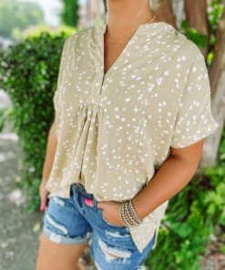 Easel Victoria Printed Woven Tunic- Kiwi Tops