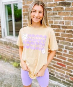 G Ink Graphic Tees Nacogdoches Daisy