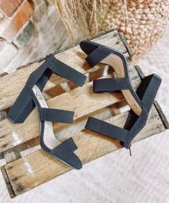 Fortune Dynamic Shoes Night Sandals- Black