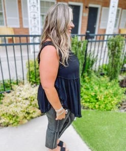 Umgee Neutral Babe Allyson Linen Hi Low Hem Frayed Top- Black 7 Umgee Neutral Babe Allyson Linen Hi Low Hem Frayed Top- Black