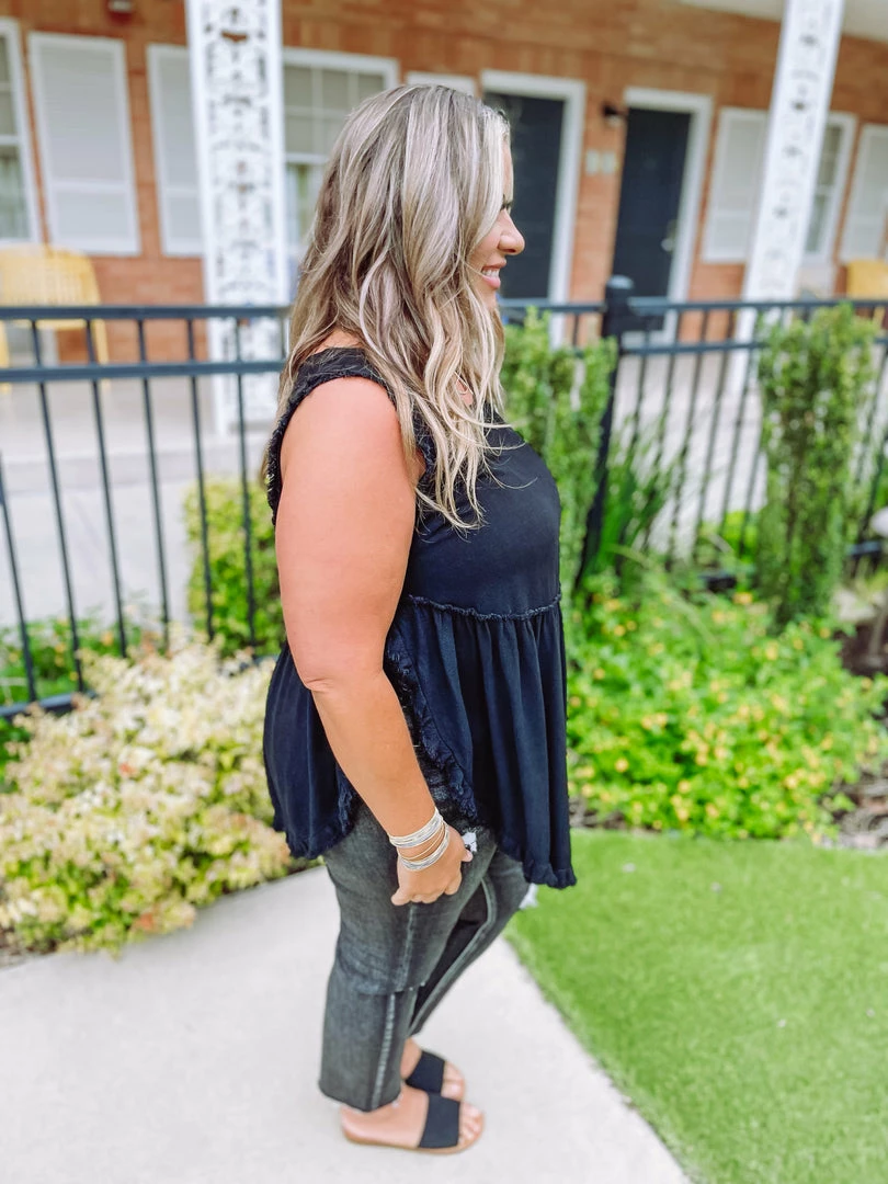 Umgee Neutral Babe Allyson Linen Hi Low Hem Frayed Top- Black 3 Umgee Neutral Babe Allyson Linen Hi Low Hem Frayed Top- Black